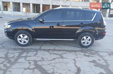 Внедорожник / Кроссовер Mitsubishi Outlander 2010 в 