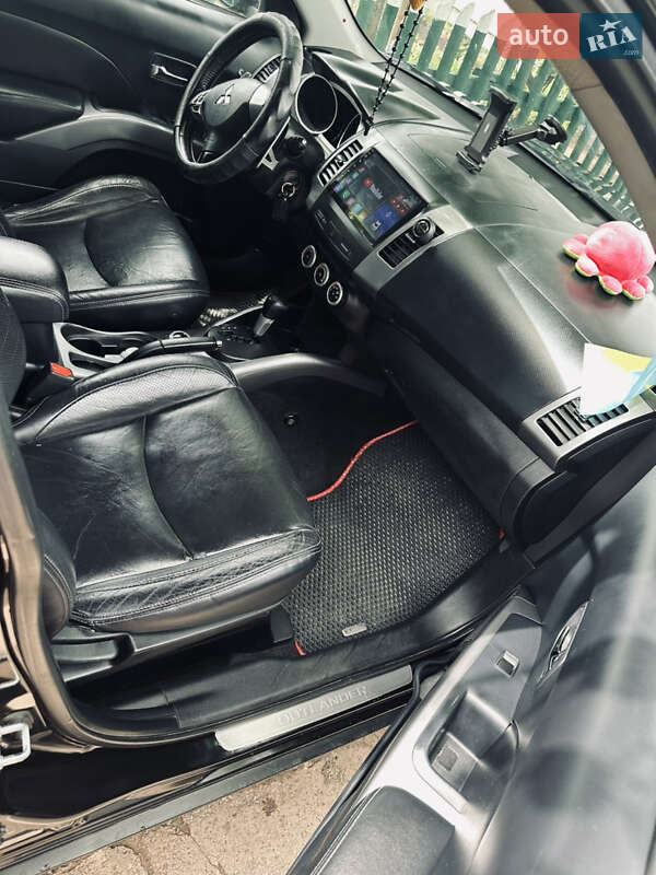 Позашляховик / Кросовер Mitsubishi Outlander 2007 в Миколаєві