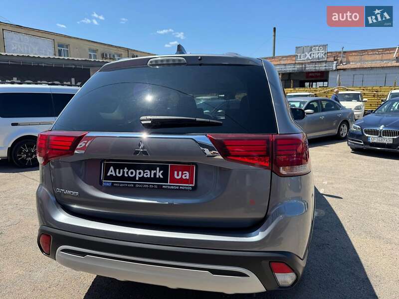 Внедорожник / Кроссовер Mitsubishi Outlander 2021 в Запорожье
