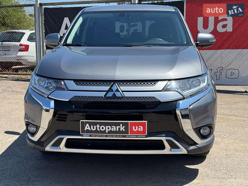 Внедорожник / Кроссовер Mitsubishi Outlander 2021 в Запорожье