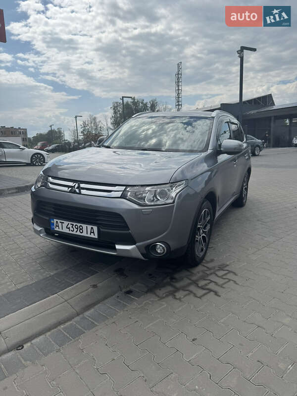 Mitsubishi Outlander 2014