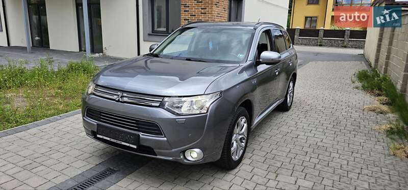Mitsubishi Outlander 2014
