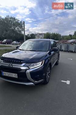 Внедорожник / Кроссовер Mitsubishi Outlander 2018 в Харькове