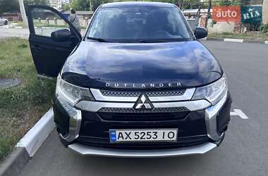 Позашляховик / Кросовер Mitsubishi Outlander 2018 в Харкові