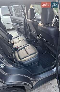 Внедорожник / Кроссовер Mitsubishi Outlander 2020 в 