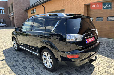 Позашляховик / Кросовер Mitsubishi Outlander 2010 в 