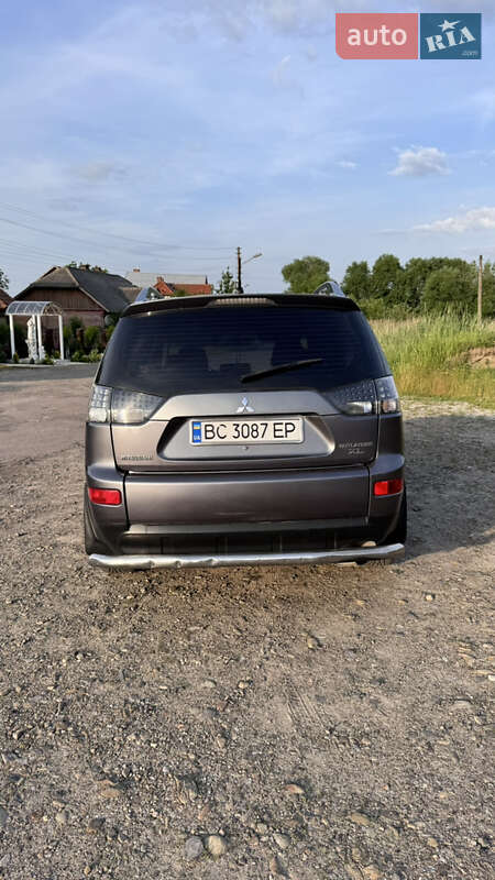 Позашляховик / Кросовер Mitsubishi Outlander 2009 в Дрогобичі