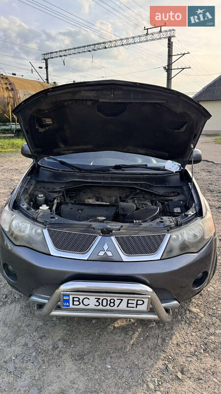 Позашляховик / Кросовер Mitsubishi Outlander 2009 в Дрогобичі