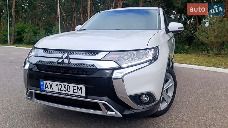 Mitsubishi Outlander 2021