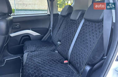 Внедорожник / Кроссовер Mitsubishi Outlander 2010 в 