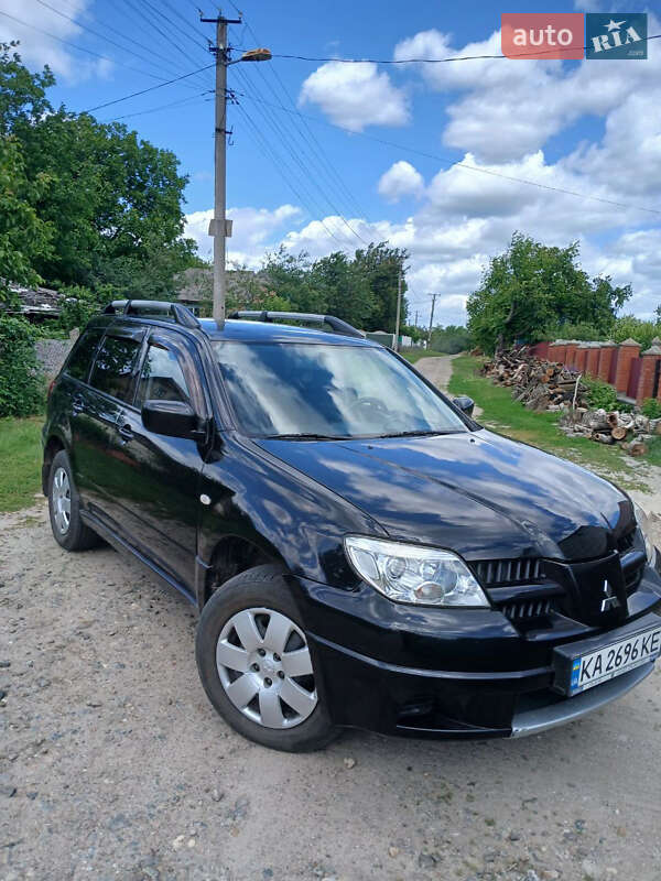 Внедорожник / Кроссовер Mitsubishi Outlander 2008 в 