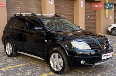 Внедорожник / Кроссовер Mitsubishi Outlander 2008 в 