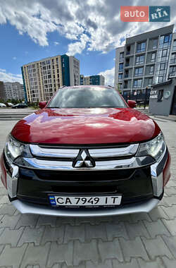 Внедорожник / Кроссовер Mitsubishi Outlander 2015 в Черкассах
