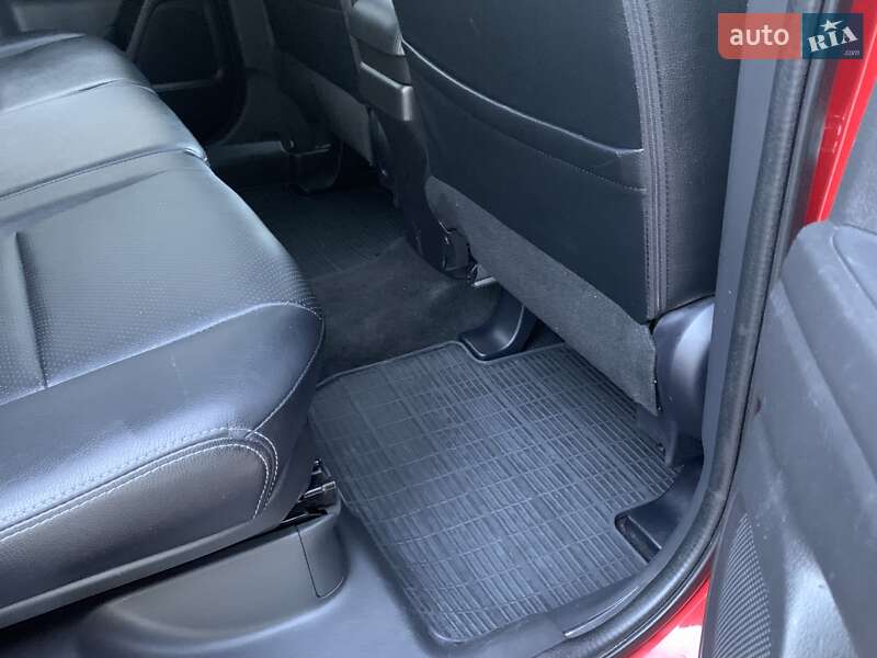 Внедорожник / Кроссовер Mitsubishi Outlander 2015 в Дрогобыче