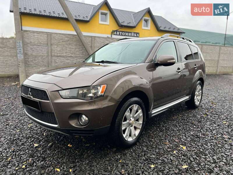 Mitsubishi Outlander 2013