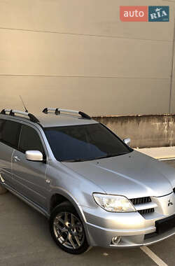 Позашляховик / Кросовер Mitsubishi Outlander 2008 в Києві