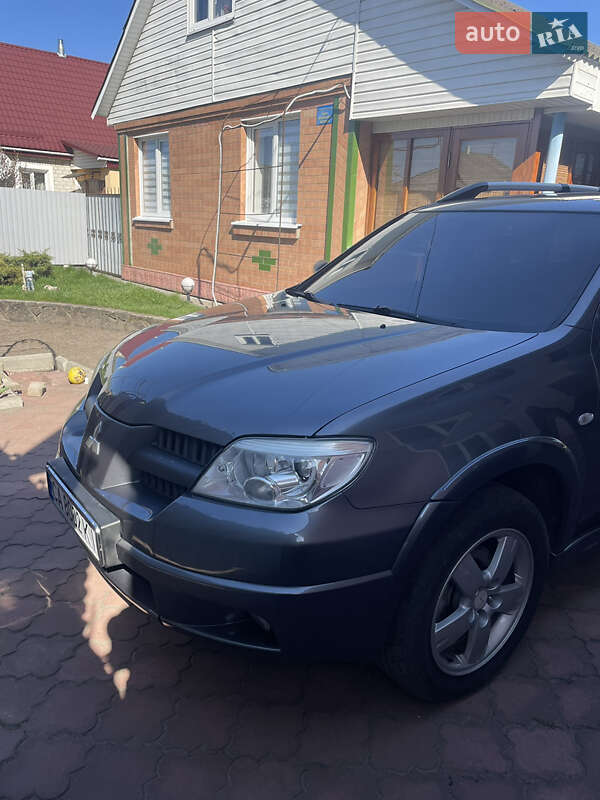 Внедорожник / Кроссовер Mitsubishi Outlander 2006 в Черкассах