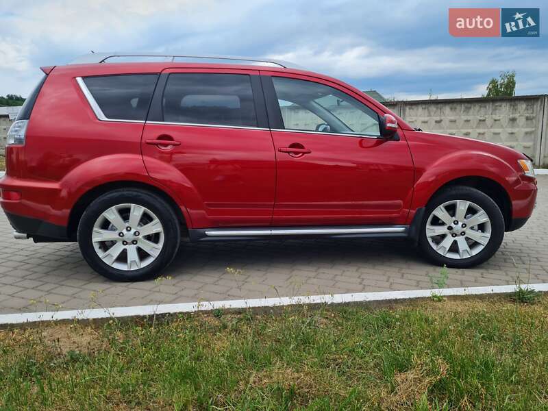 Позашляховик / Кросовер Mitsubishi Outlander 2010 в Білки