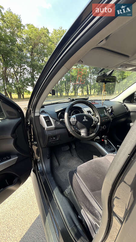 Внедорожник / Кроссовер Mitsubishi Outlander 2010 в Дружковке