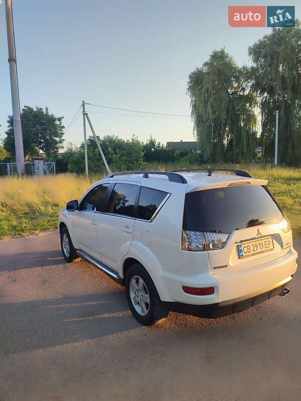 Внедорожник / Кроссовер Mitsubishi Outlander 2012 в Нежине