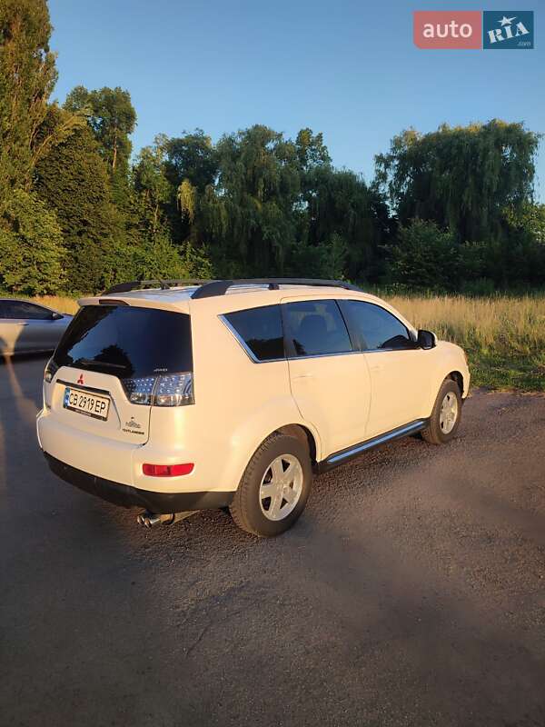 Внедорожник / Кроссовер Mitsubishi Outlander 2012 в Нежине