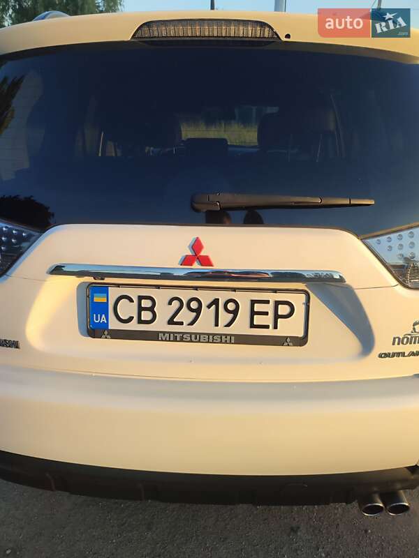 Внедорожник / Кроссовер Mitsubishi Outlander 2012 в Нежине