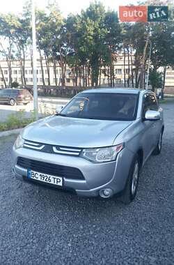 Внедорожник / Кроссовер Mitsubishi Outlander 2014 в Радехове