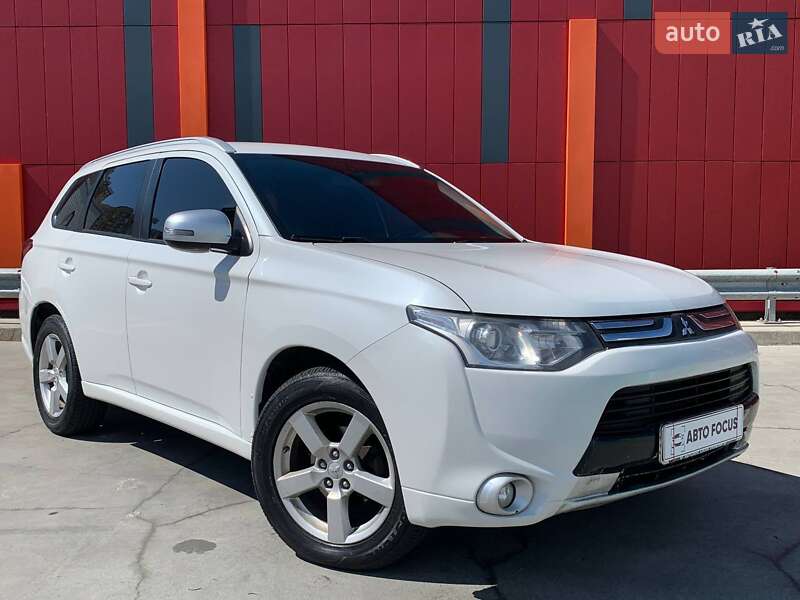 Mitsubishi Outlander 2012