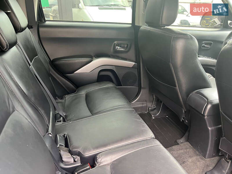 Позашляховик / Кросовер Mitsubishi Outlander 2008 в Кривому Розі