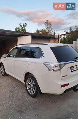 Внедорожник / Кроссовер Mitsubishi Outlander 2014 в Запорожье