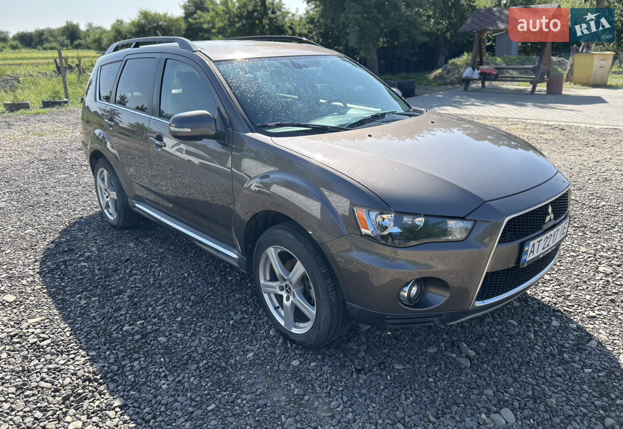 2010 Mitsubishi Outlander - мініатюра 28