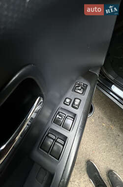 Внедорожник / Кроссовер Mitsubishi Outlander 2008 в 