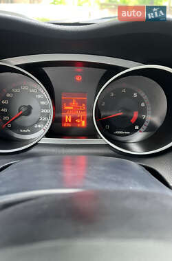 Внедорожник / Кроссовер Mitsubishi Outlander 2008 в 