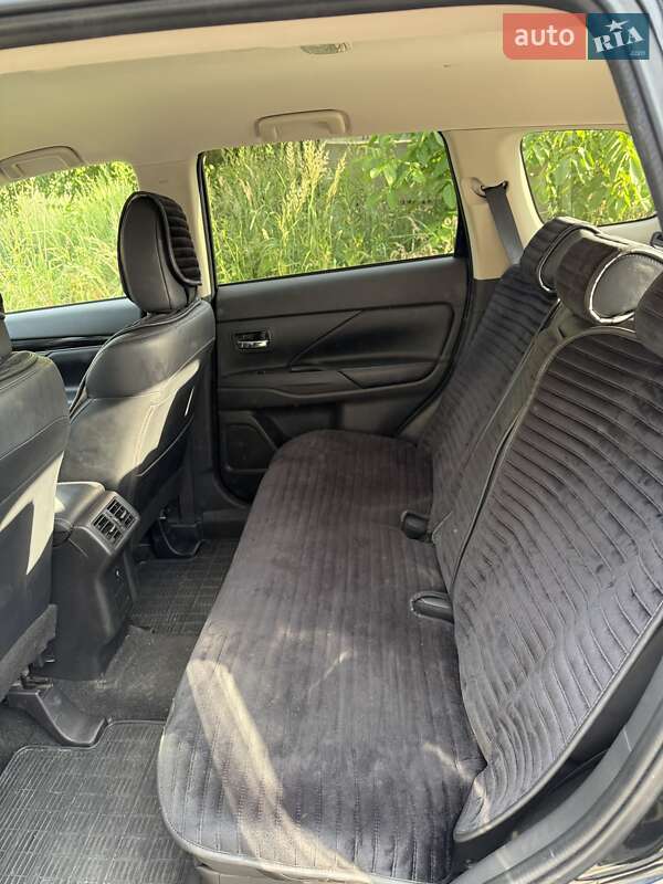 Позашляховик / Кросовер Mitsubishi Outlander 2021 в Львові