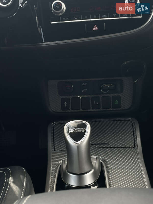 Внедорожник / Кроссовер Mitsubishi Outlander 2020 в Виннице