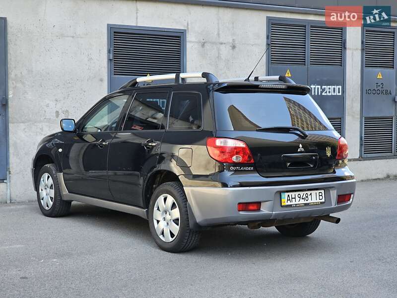Внедорожник / Кроссовер Mitsubishi Outlander 2009 в Киеве