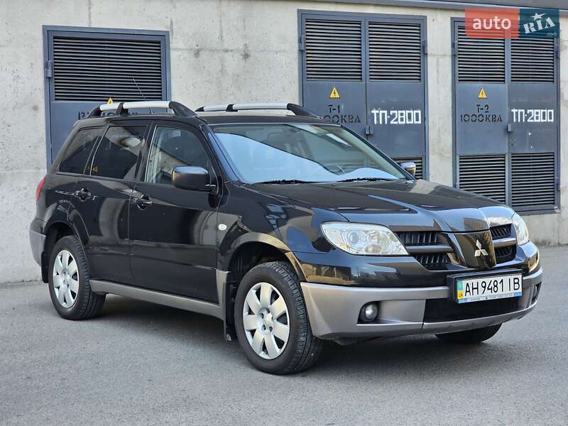 Внедорожник / Кроссовер Mitsubishi Outlander 2009 в Киеве