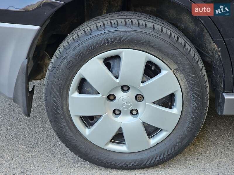 Внедорожник / Кроссовер Mitsubishi Outlander 2009 в Киеве