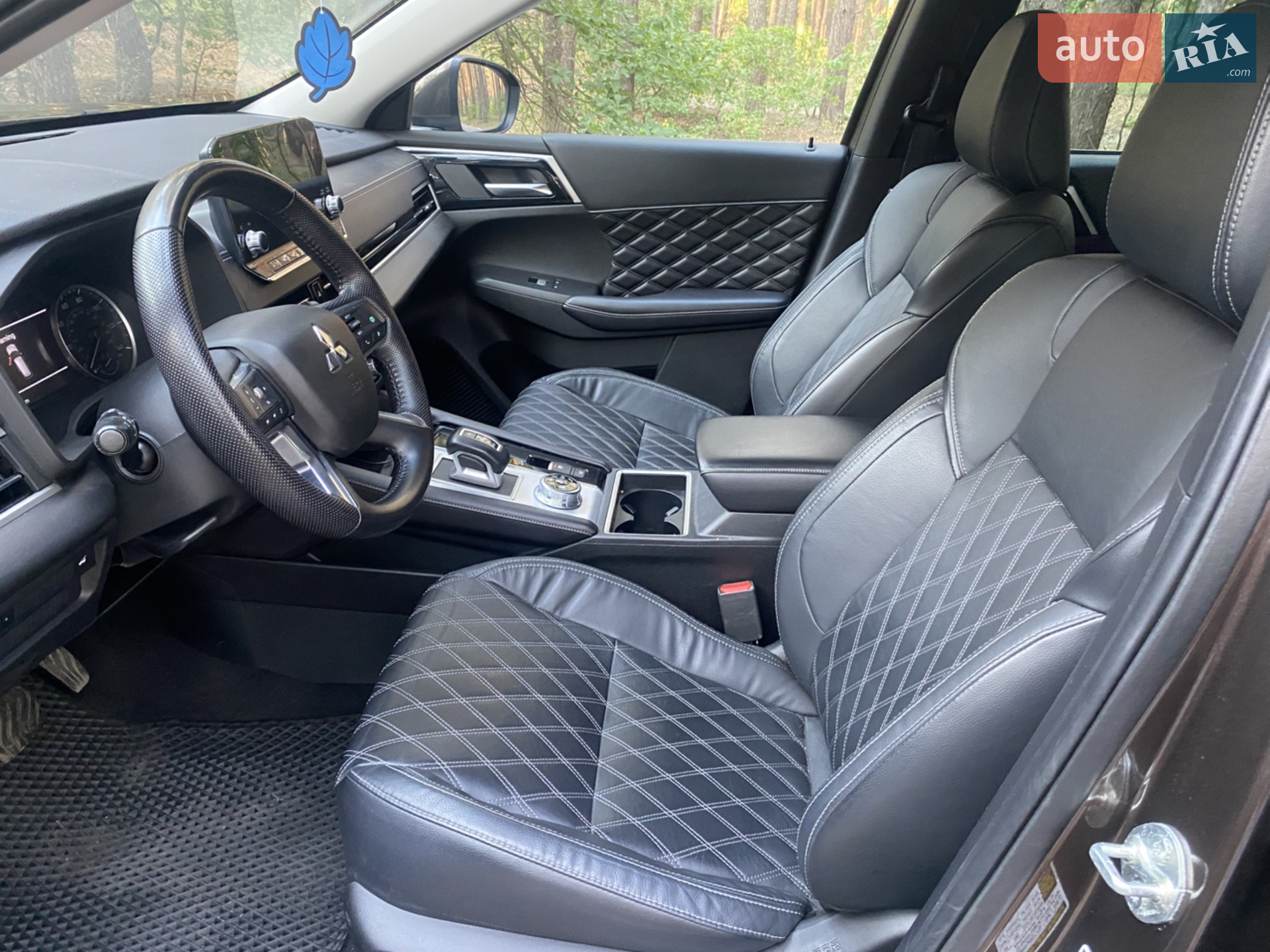 2022 Mitsubishi Outlander - мініатюра 17