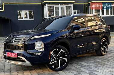 Внедорожник / Кроссовер Mitsubishi Outlander 2023 в Ахтырке