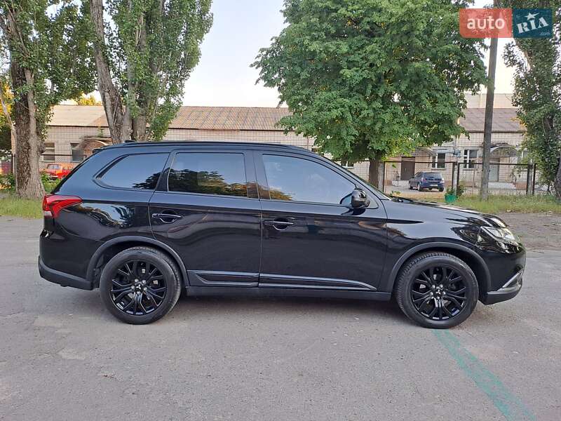 Позашляховик / Кросовер Mitsubishi Outlander 2018 в Білій Церкві