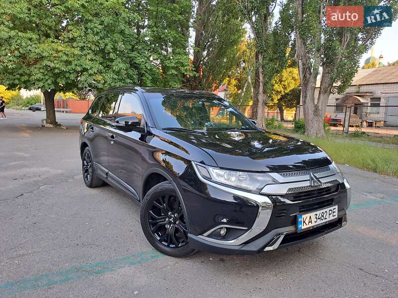 Позашляховик / Кросовер Mitsubishi Outlander 2018 в Білій Церкві