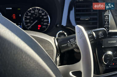 Внедорожник / Кроссовер Mitsubishi Outlander 2015 в 