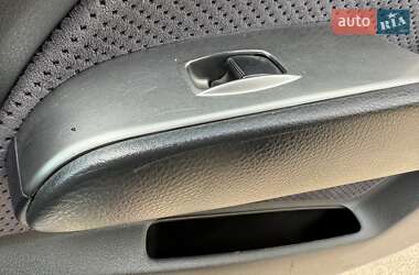 Внедорожник / Кроссовер Mitsubishi Outlander 2006 в 
