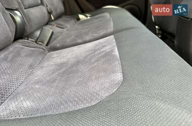 Внедорожник / Кроссовер Mitsubishi Outlander 2006 в 