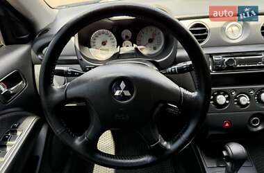 Внедорожник / Кроссовер Mitsubishi Outlander 2006 в 