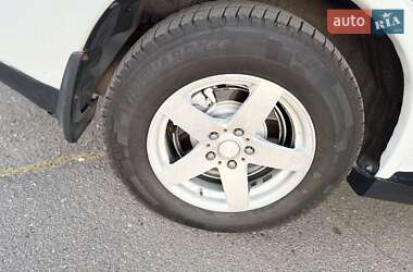 Внедорожник / Кроссовер Mitsubishi Outlander 2012 в 
