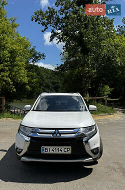 Внедорожник / Кроссовер Mitsubishi Outlander 2015 в Диканьке