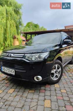 Внедорожник / Кроссовер Mitsubishi Outlander 2014 в Липовце