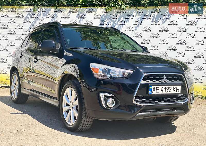 Внедорожник / Кроссовер Mitsubishi Outlander 2013 в Днепре